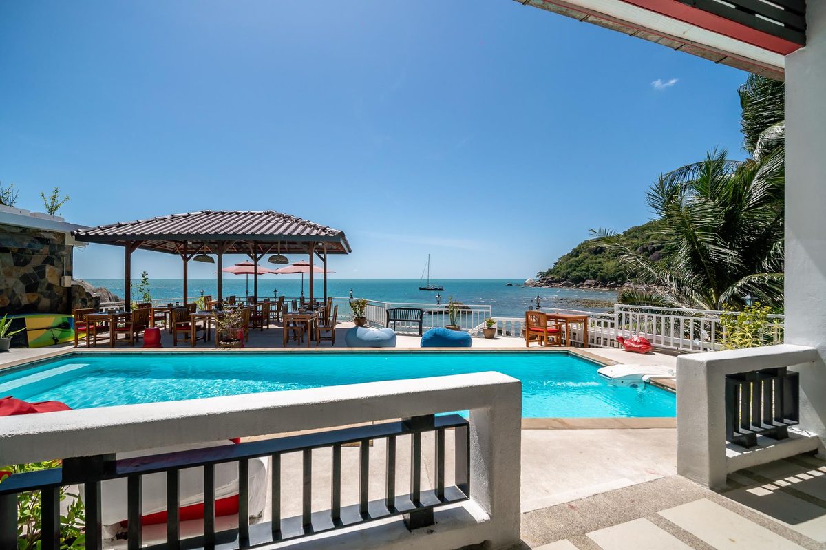 Poolside Seaview